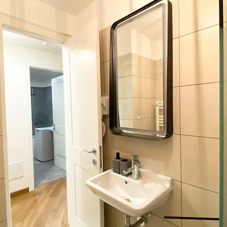 Domus Orefici - Wide And Modern Prestigious House Genoa