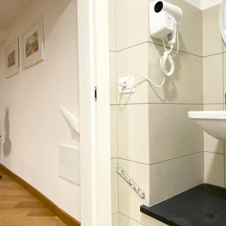 Apartment Domus Orefici - Wide And Modern Prestigious House Genoa