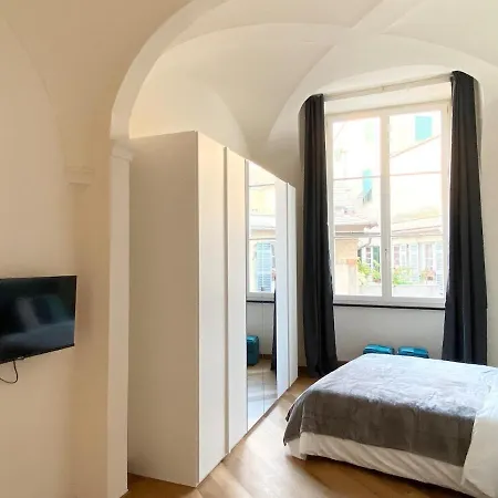 Domus Orefici - Wide And Modern Prestigious House