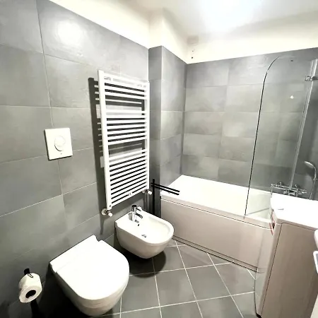 Apartment Domus Orefici - Wide And Modern Prestigious House