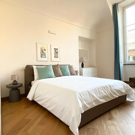 Domus Orefici - Wide And Modern Prestigious House Apartment